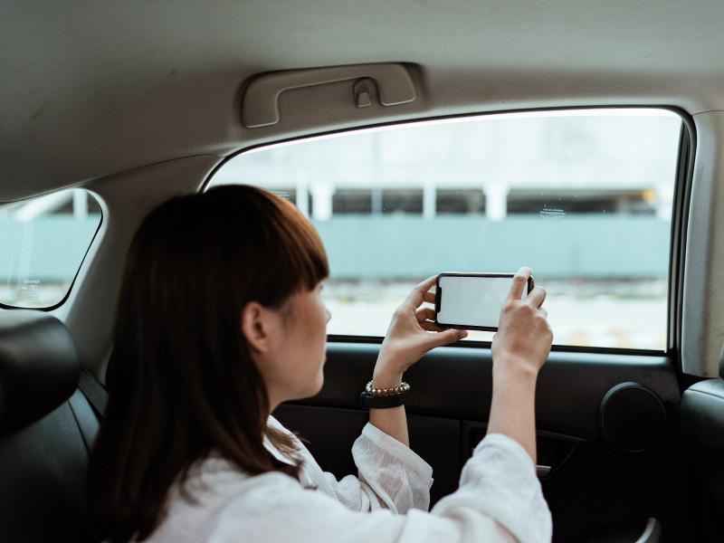 Snapping picture in car